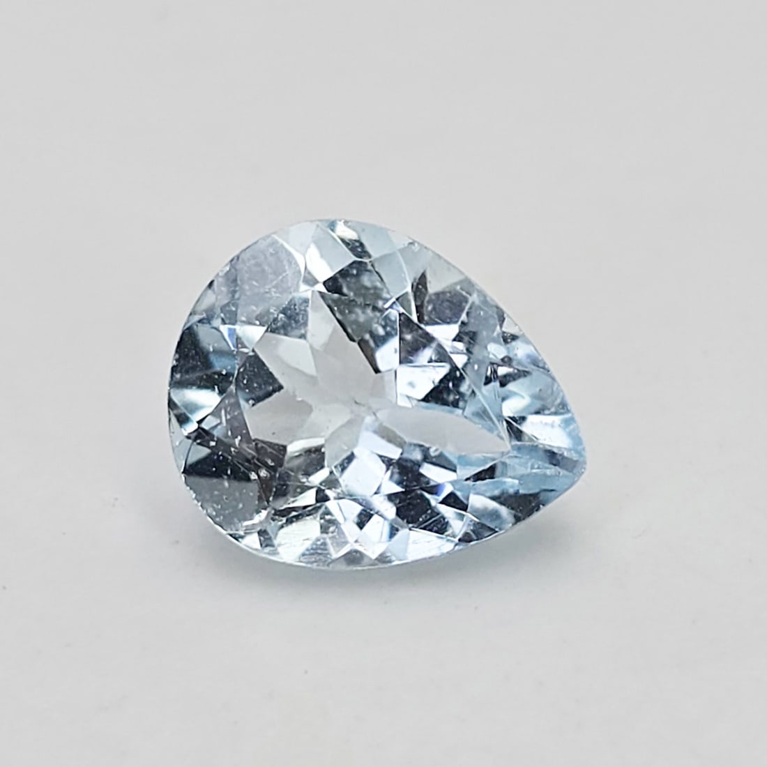 3.98 ct Natural Blue Topaz: Gemstones: Natural Blue Topaz /Carat Weights: 3.98 ct /Size or Dimensions: 11 X 9 X 5.70 mm /Treatment: Irradiated