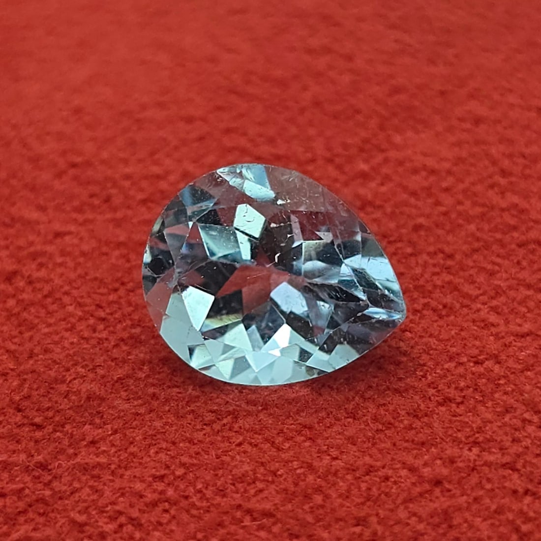 4.33 ct Natural Blue Topaz: Gemstones: Natural Blue Topaz /Carat Weights: 4.33 ct /Size or Dimensions: 10.90 X 9 X 6.60 mm /Treatment: Irradiated