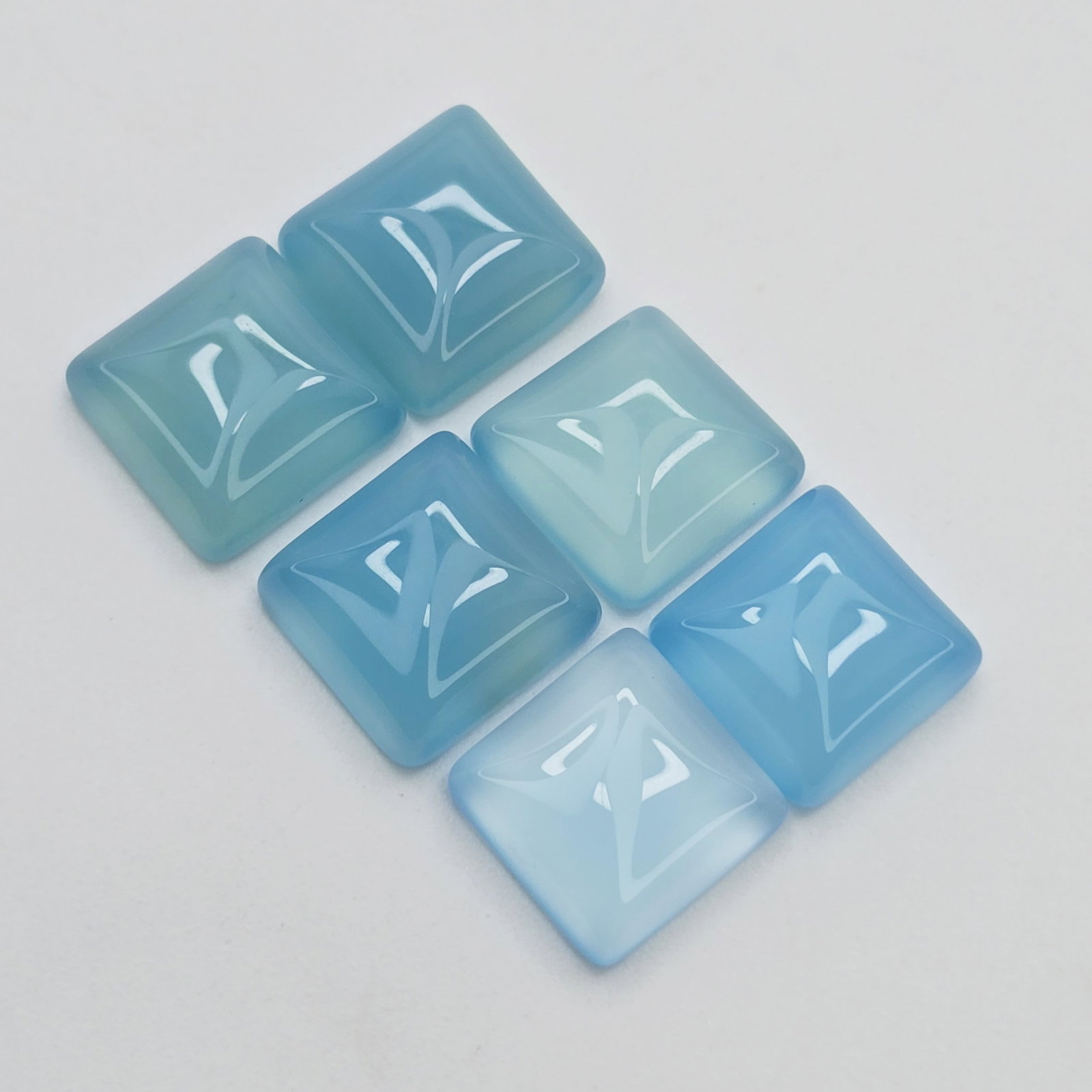 25.92 ct Natural Chalcedony Square Set: Gemstones: Natual Chalcedony /Carat Weights: 25.92 ct /Size or Dimensions: 10 X 10 mm