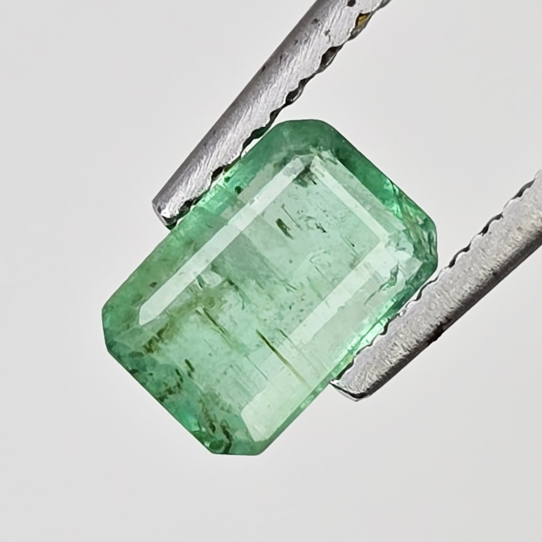 0.58 ct Natural Zambian Emerald: Gemstones: Natural Emerald / Carat Weights: 0.58 ct / Size or Dimensions: 5.90 X 4 X 2.70 mm Approx / Treatment : Colorless Oil