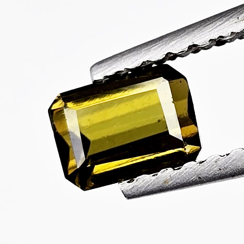 0.50 ct Natural Green Tourmaline: Gemstones: Natural Tourmaline /Carat Weights: 0.50 ct /Size or Dimensions: 4.90 X 3.60 X 2.88 mm