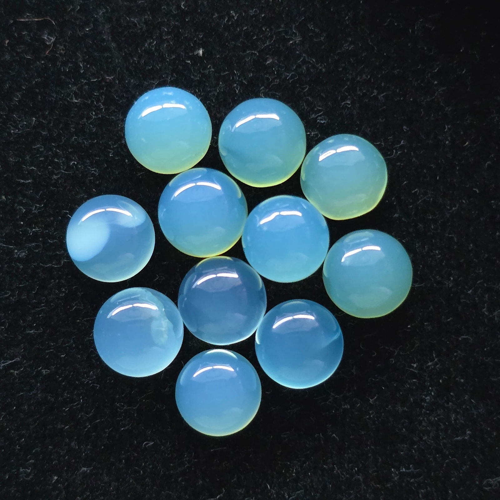 26.18 ct Natural Chalcedony Round Set (1 of 2)