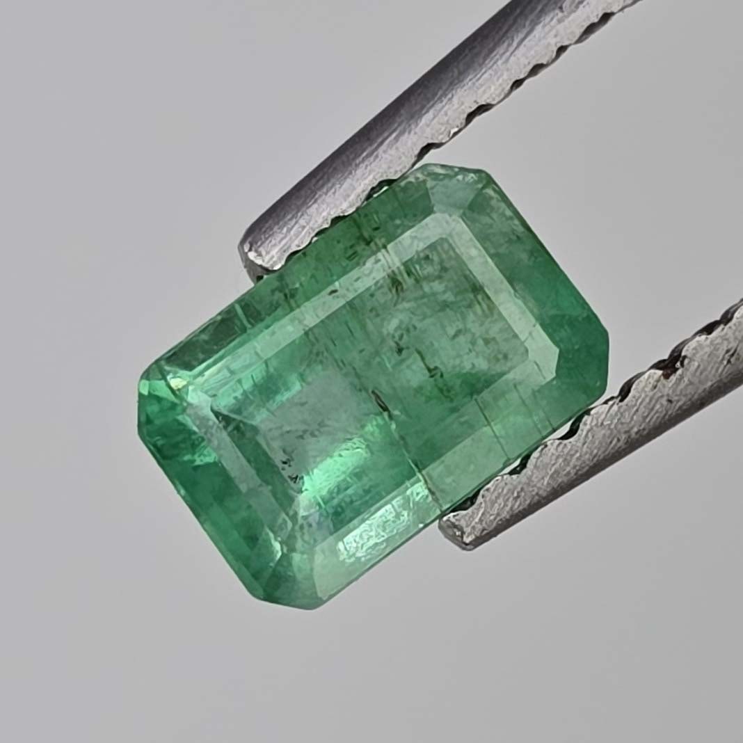 0.58 ct Natural Zambian Emerald: Gemstones: Natural Emerald / Carat Weights: 0.58 ct / Size or Dimensions: 6 X 4 X 3 mm Approx / Treatment : Colorless Oil