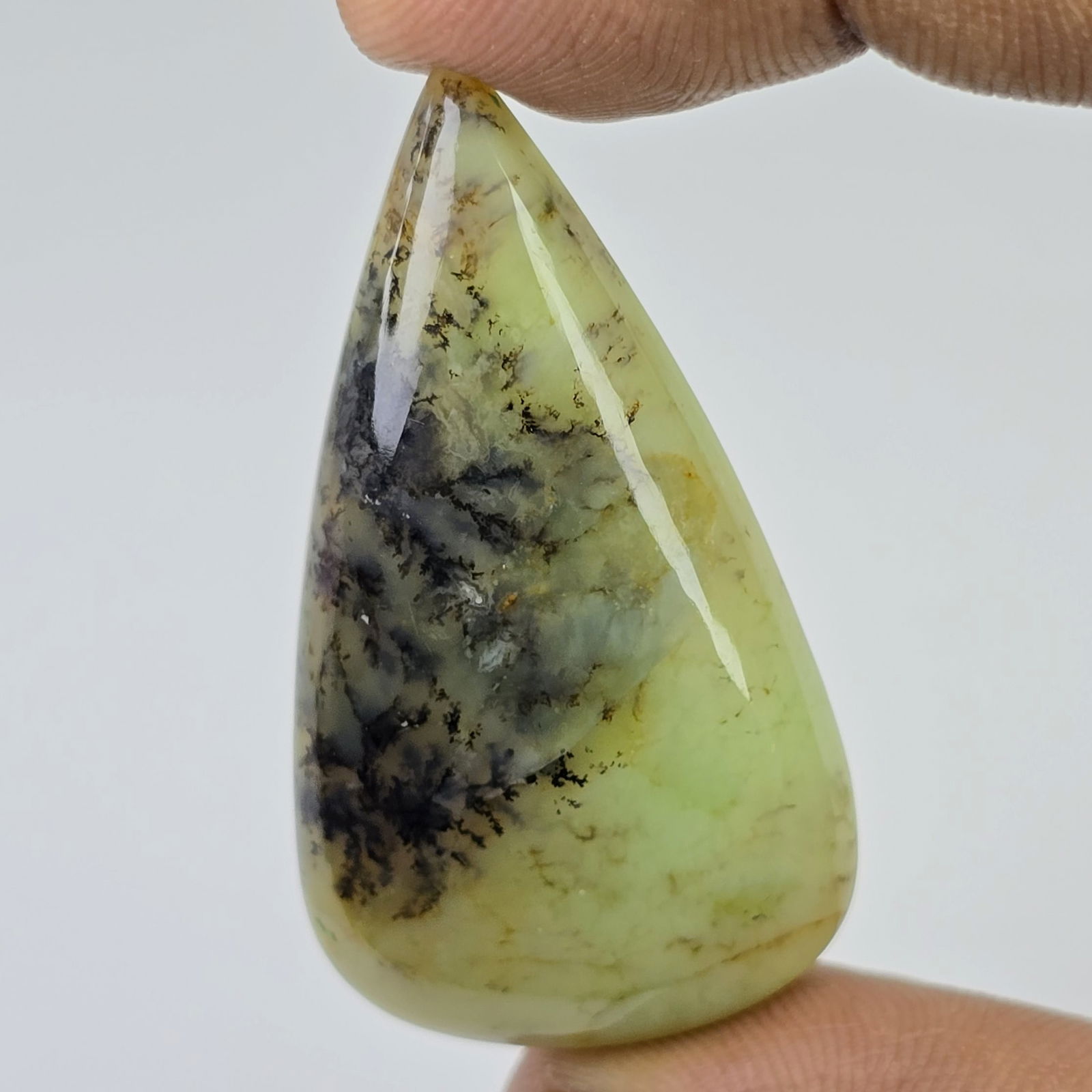 44.70 Ct Natural Dendrite Opal: Gemstones: Natural Dendrite Opal /Carat Weights: 44.70 ct /Size or Dimensions: 43 X 24 X 8 mm /Treatment: No