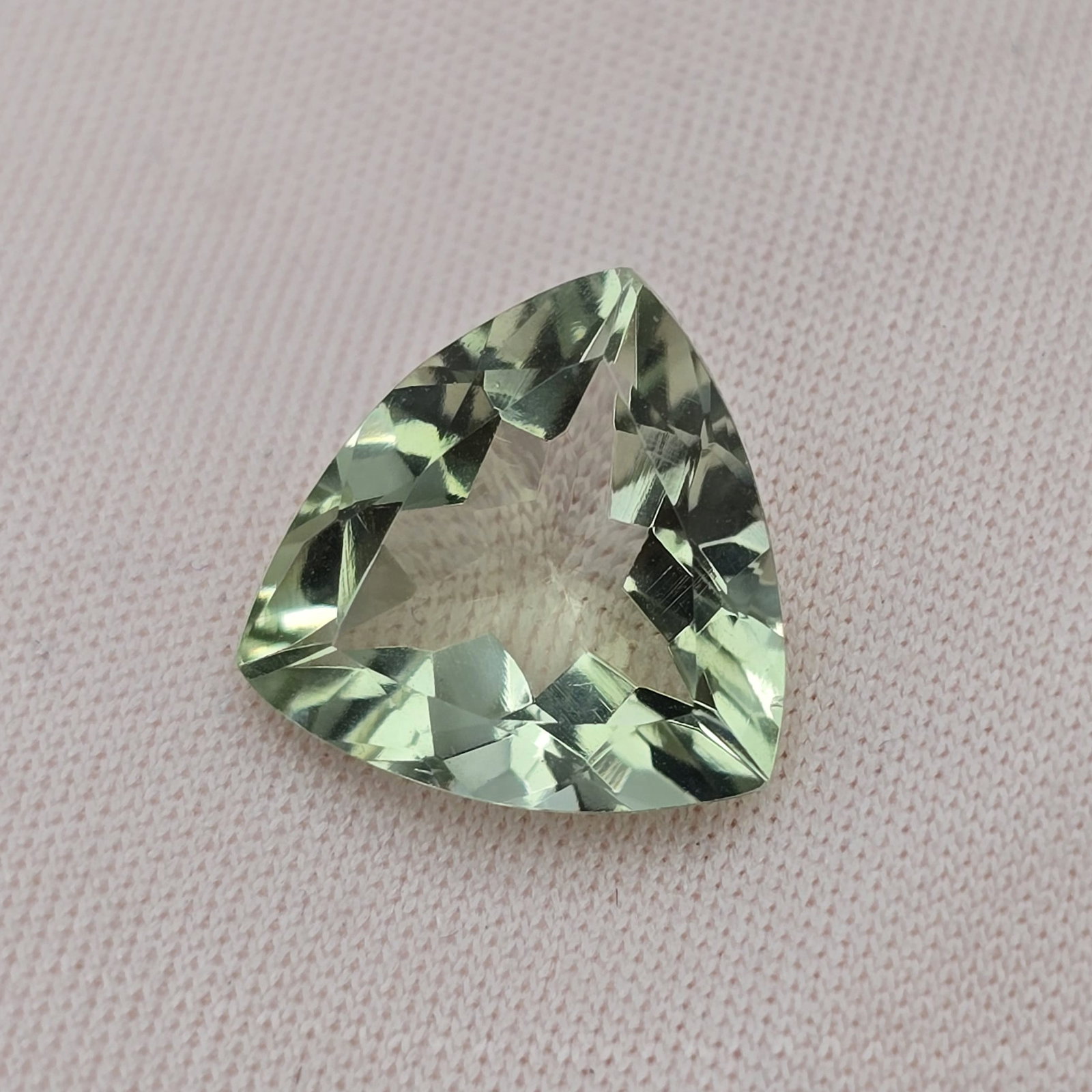 5.41 Ct "Top Quality" Natural Green Amethyst: Gemstones: Natural Green Amethyst /Carat Weights: 5.41 Ct /Size or Dimensions: 13 X 13 X 6.60 mm / Treatment: Heated