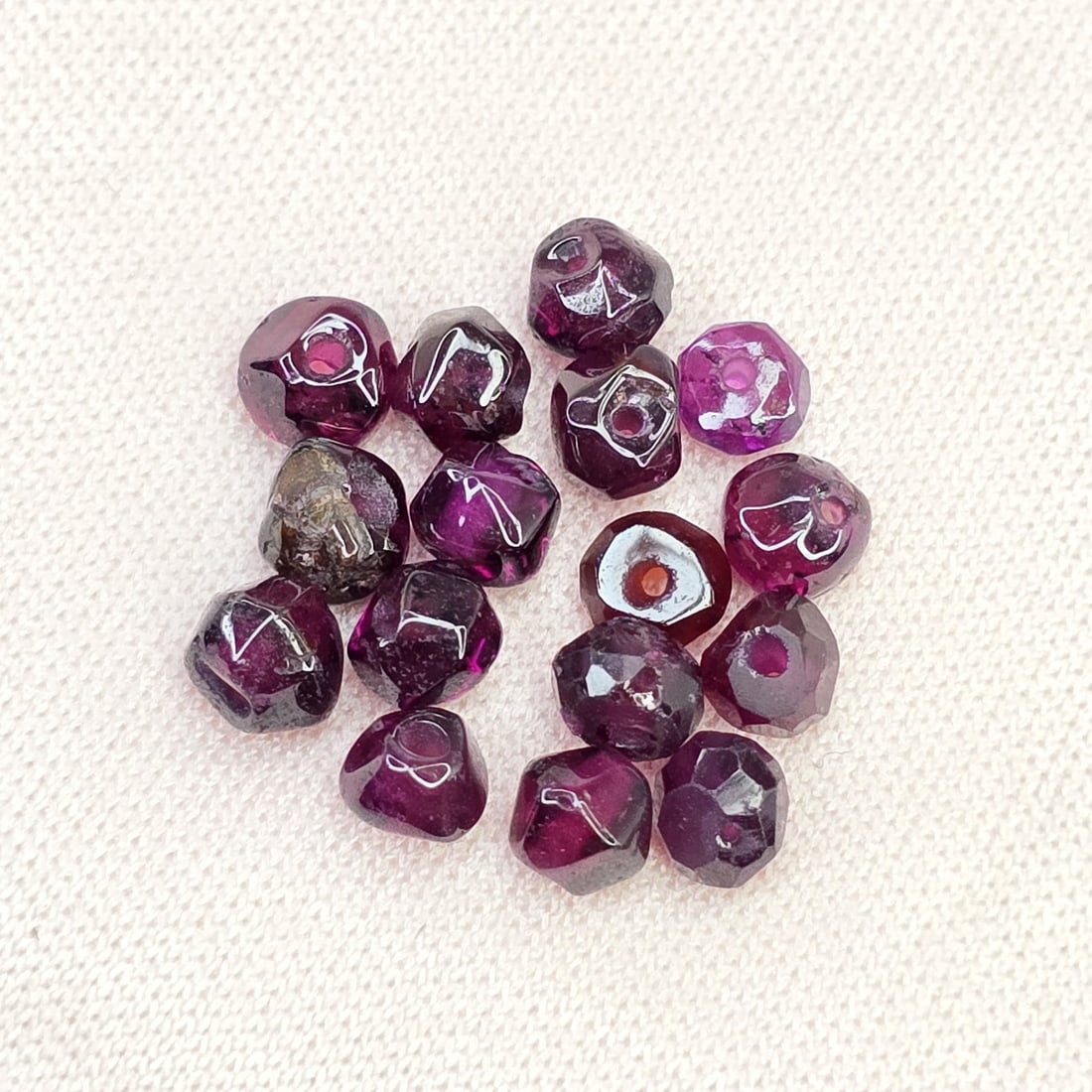 8 Ct Natural Red Garnet Round Loose Beads (1 of 2)