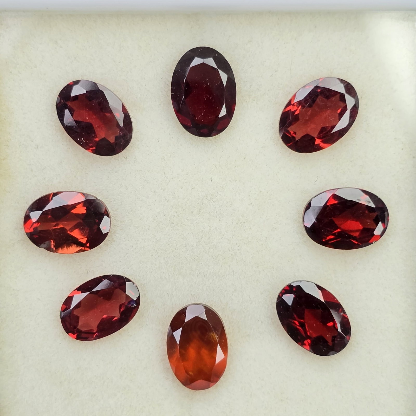 6.66 Ct Natural Red Garnet Oval Set (1 of 2)