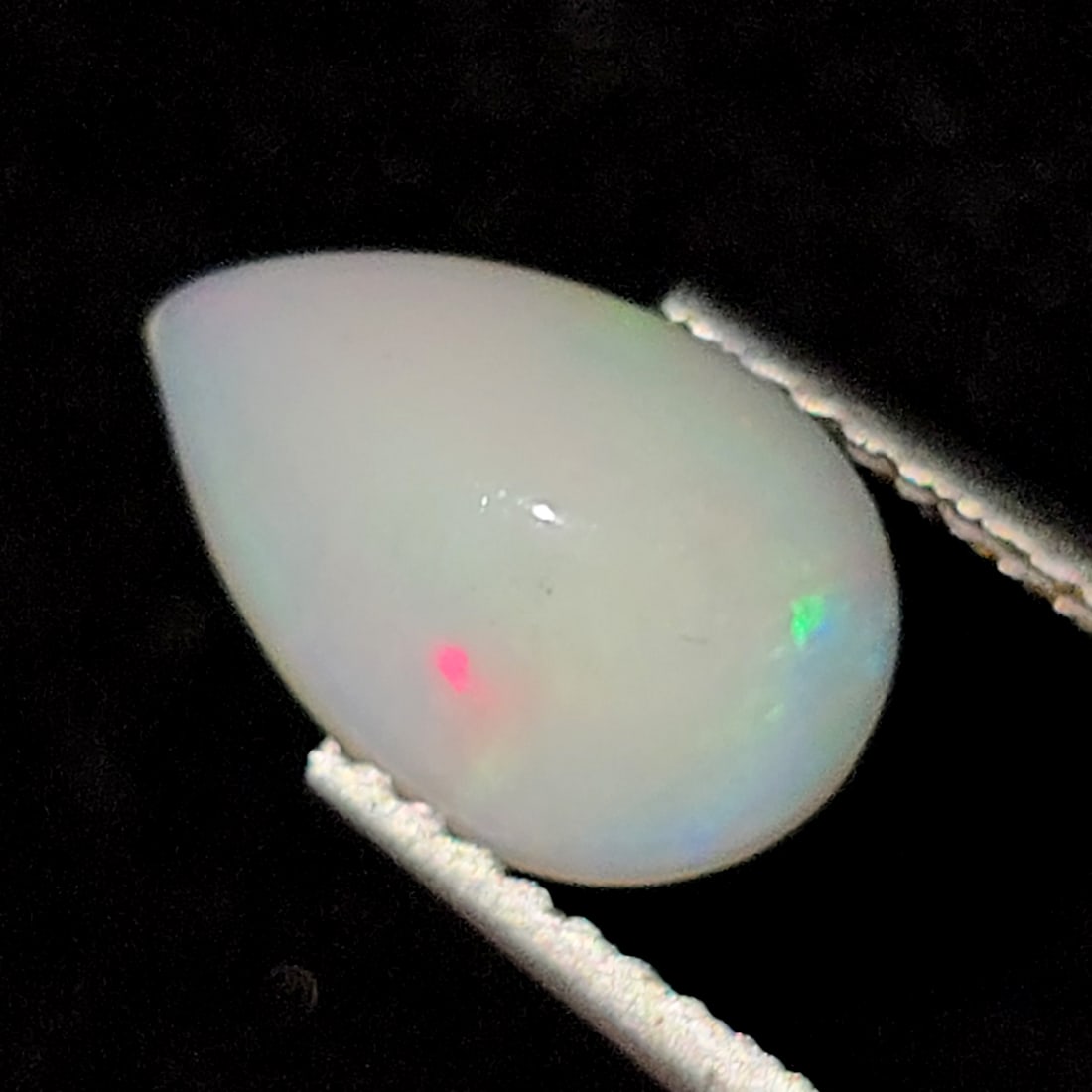 1.54 Ct Natural Ethiopian Fire Opal: Gemstones: Natural Fire OpalCarat Weights: 1.54 ct Size or Dimensions: 11 X 7.30 X 4.50 mmTreatment: No
