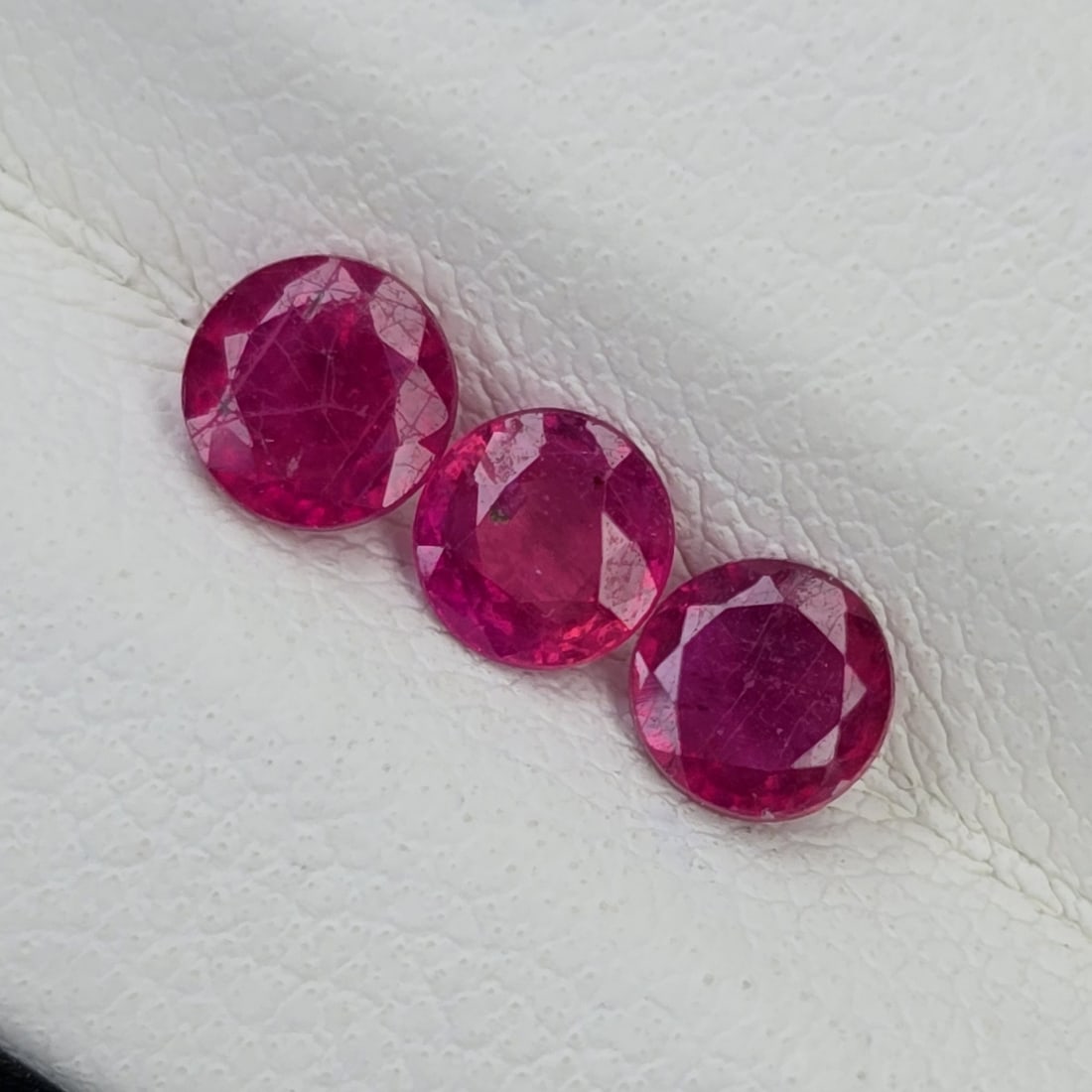 1.05 Ct Natural Red Ruby Set (1 of 2)