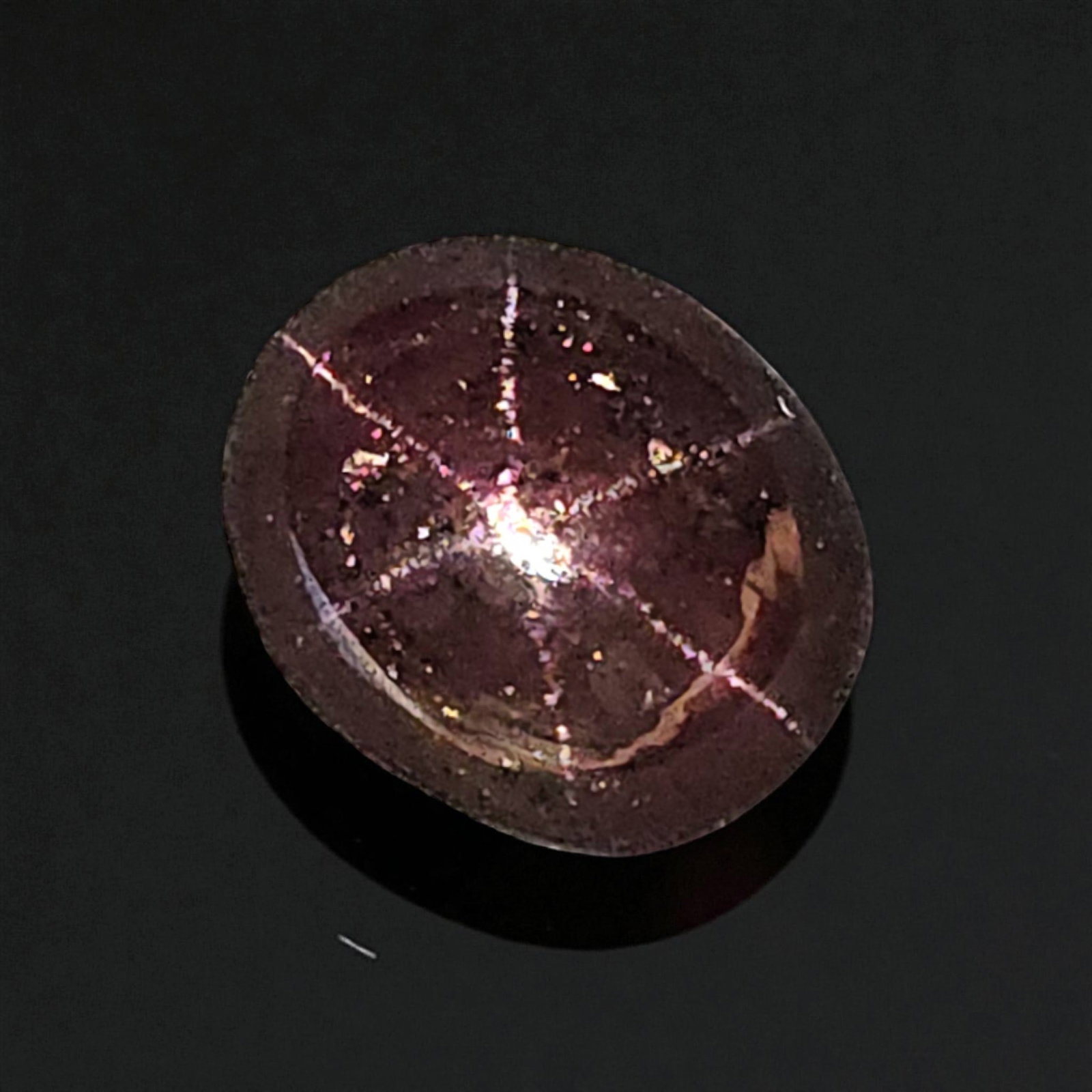 8.37 Ct Unheated Natural Star Garnet: Gemstones: Natural Star Garnet /Carat Weights: 8.37 ct /Size or Dimensions: 11.50 X 9.50 X 6.50 mm /Treatment: None