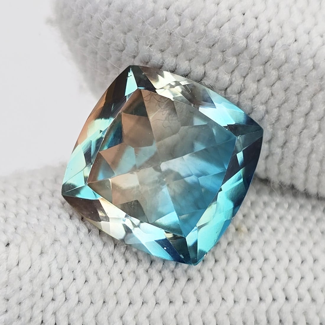 7.43 Ct "Beautiful"Aqua Terra Costa Doublet Quartz: "Gemstones: Natural Quartz /Carat Weights: 7.43 ct /Size or Dimensions: 12 X 12 mm Approx /Treatment: Doublet QuartzThis beautiful gemstone is crafted from two layers of natural quartz, forming a stun