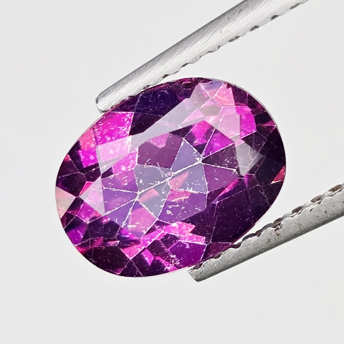 2.25 ct Natural Lulaby Mystic Topaz: Gemstones: Natural Mystic Topaz /Carat Weights: 2.25 ct /Size or Dimensions: 9 X 7 mm /Treatment: Coated