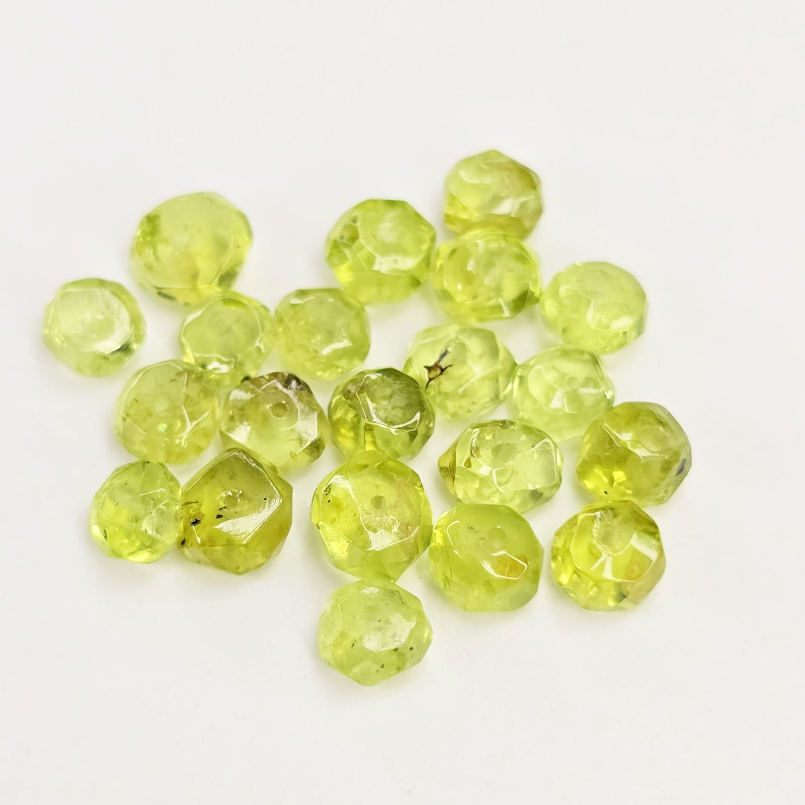 8.57 ct Natural Peridot Loose Beads: Gemstones: Natural Peridot /Carat Weights: 8.57 ct /Size or Dimensions: 4.00 to 4.50 mm Approx /Treatment: No