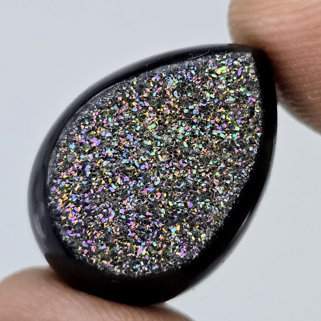 12.36 ct Natural Good Druzy: Gemstones: Natural Druzy /Carat Weights: 12.36 ct /Size or Dimensions: 18 X 13.40 X 6.60 mm /Treatment: Dyed