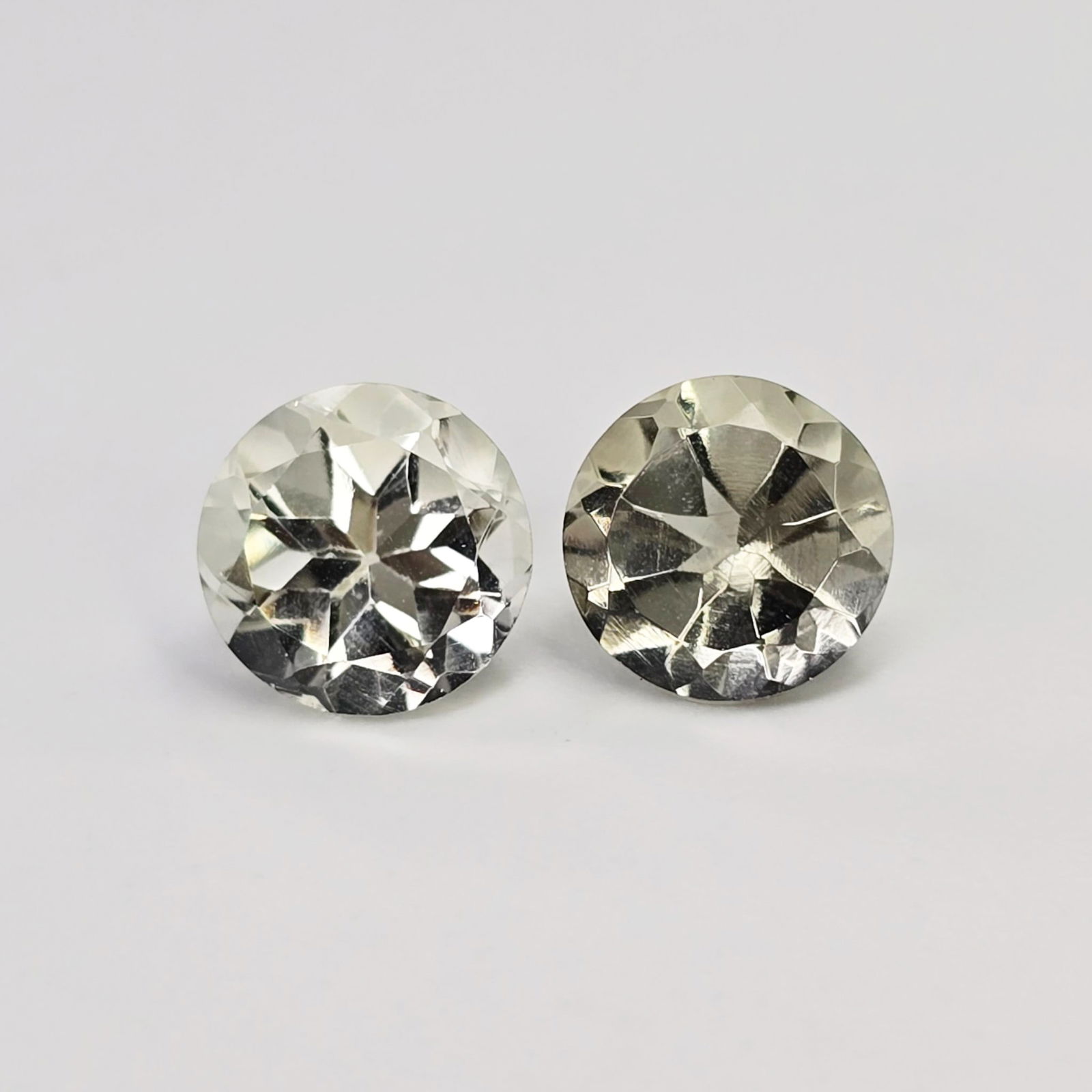 4.01 Ct Natural Green Amethyst Pair: Gemstones: Natural Green Amethyst /Carat Weights: 4.01 Ct /Size or Dimensions: 8 X 6 mm / Treatment: Heated