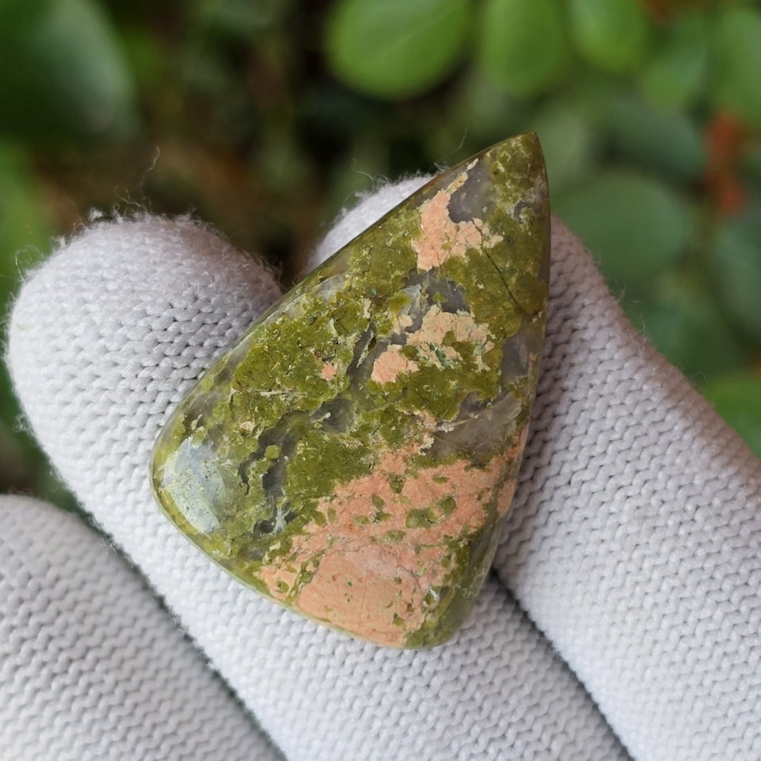 40 Ct Natural Unakite Jasper: Gemstones: Natural Imperial Jasper /Carat Weights: 40 ct /Size or Dimensions: 37 X 24 X 5 mmTreatment: No