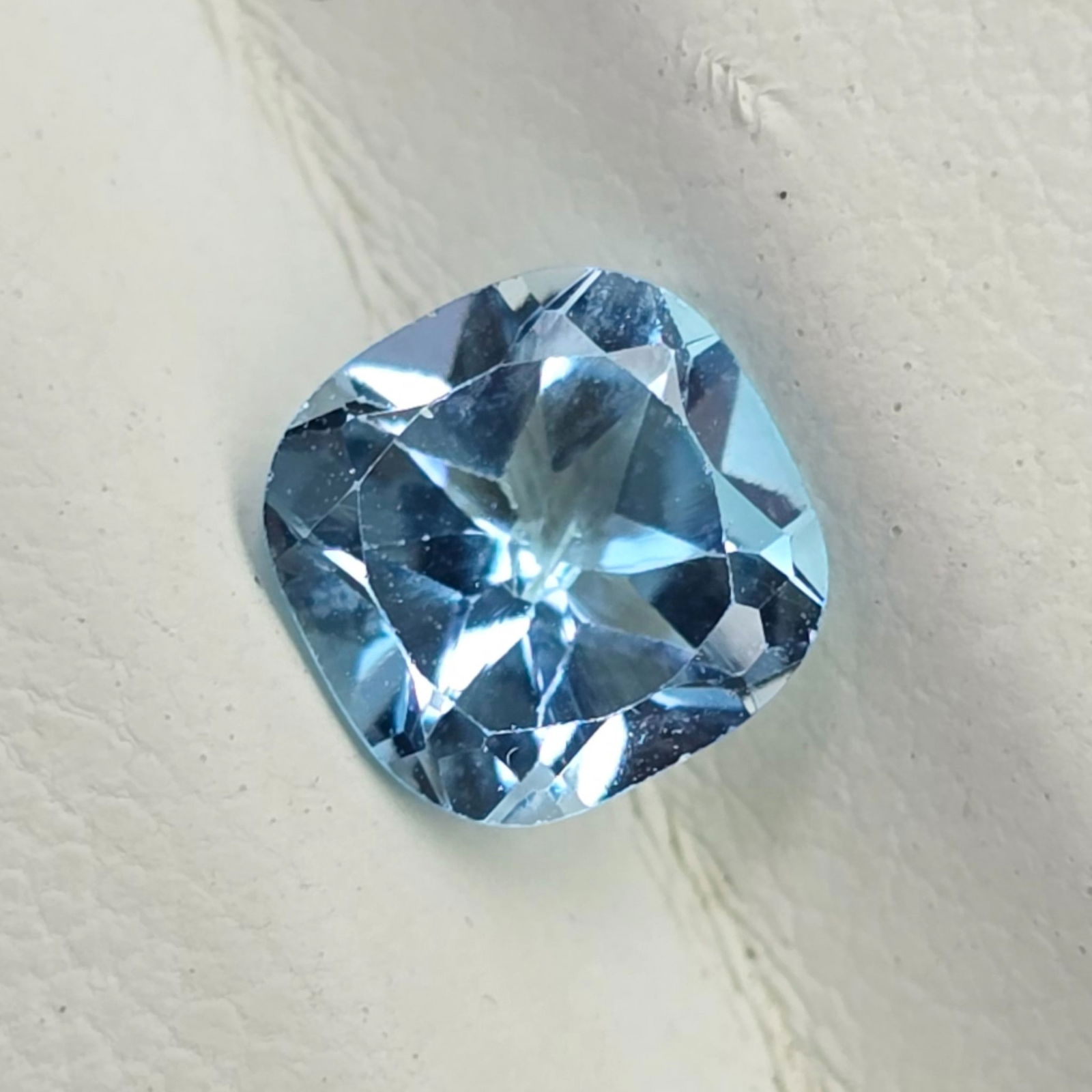 1.07 ct Natural Blue Topaz: Gemstones: Natural Blue Topaz /Carat Weights: 1.07 ct /Size or Dimensions: 6 X 6 X 4 mm /Treatment: Irradiated
