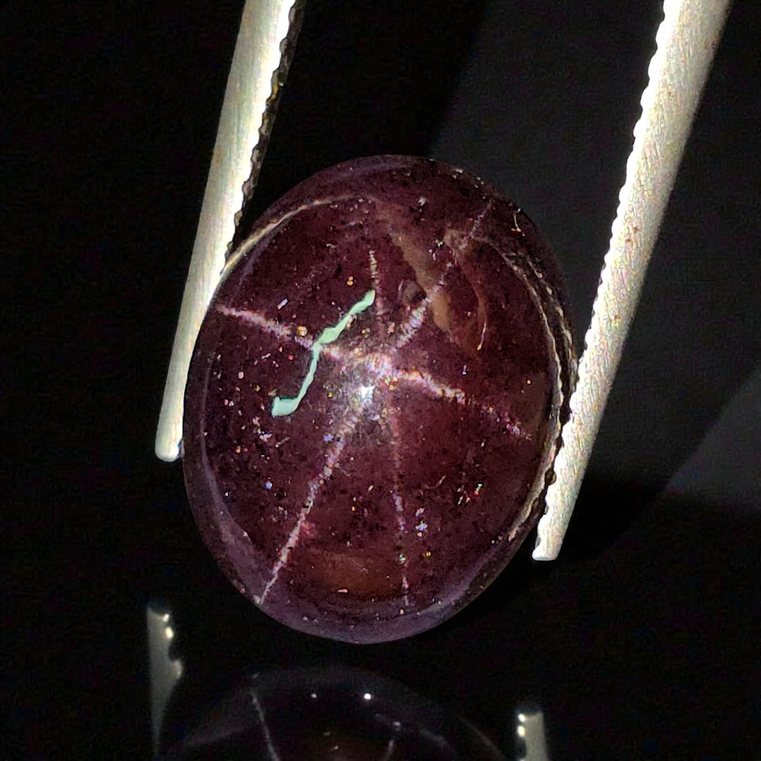 8.96 Ct Unheated Natural Star Garnet: Gemstones: Natural Star Garnet /Carat Weights: 8.96 ct /Size or Dimensions: 13 X 10 X 6 MM