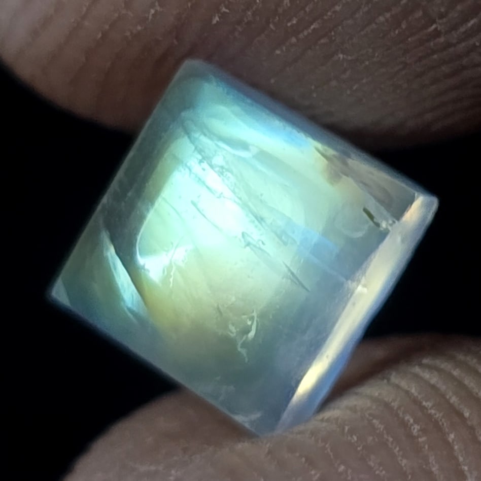 1.62 Ct Natural Royal Blue Moonstone: Gemstones: Natural Blue Moonstone /Carat Weights: 1.62 Ct /Size or Dimensions: 6 X 6 mm