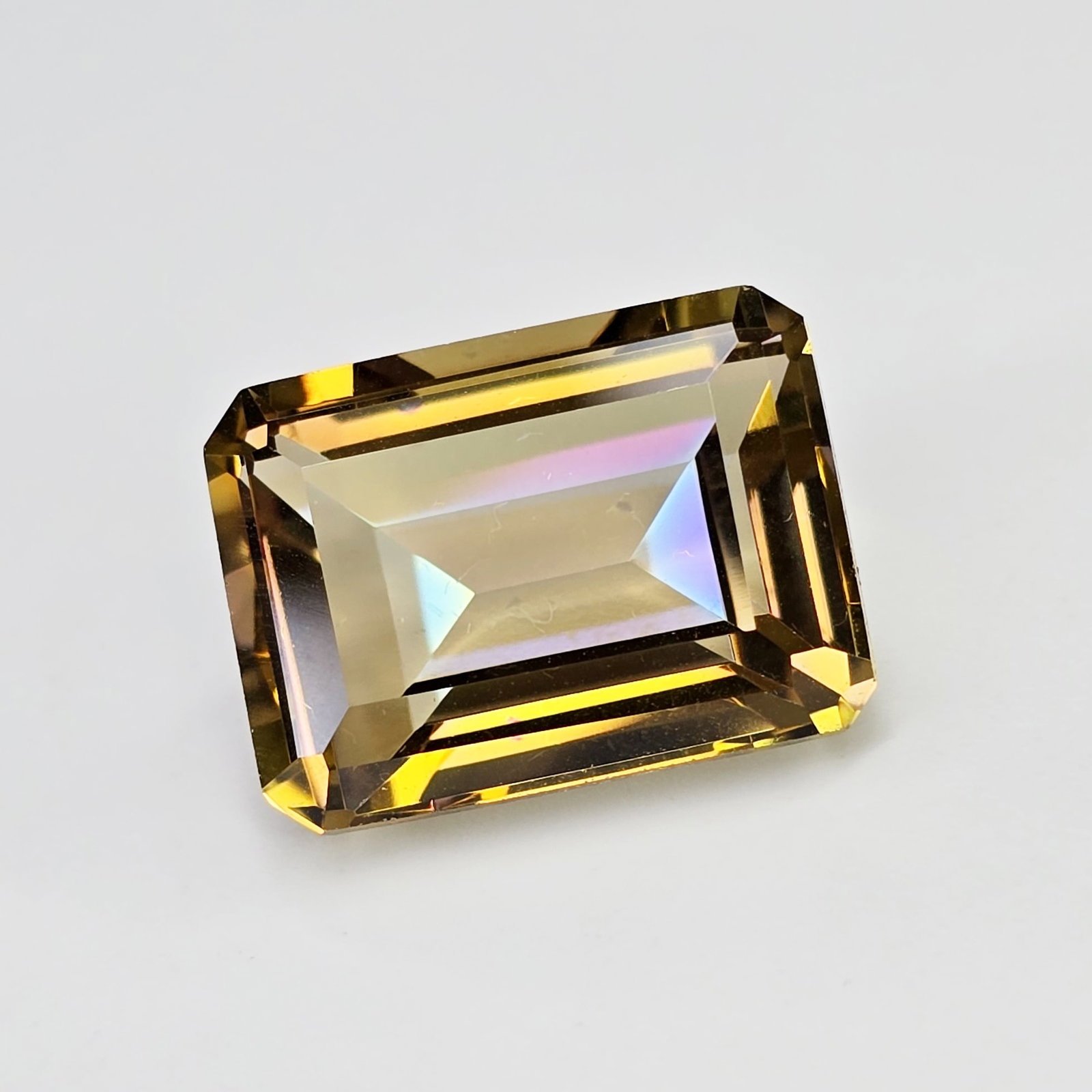 12.28 ct "Top Qulaity" Natural Yellow Mystic Quartz: Gemstones: Natural Mystic Quartz /Carat Weights: 12.28 ct /Size or Dimensions: 16 X 12 X 8 mm /Treatment: Coated