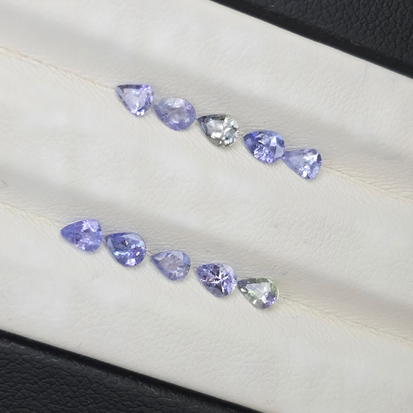 1.47 Ct Natural Tanzanite Pear Set (1 of 2)