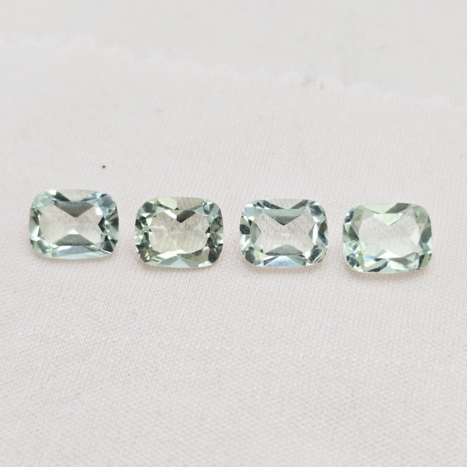 7.96 Ct Natural Green Amethyst Set: Gemstones: Natural Green Amethyst /Carat Weights: 7.96 Ct /Size or Dimensions: 9 X 7 X 4.50 mm / Treatment: Heated