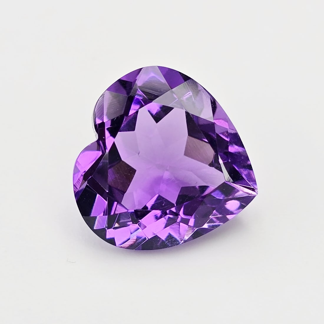 5.51 ct "Top Quality" Natural Deep Purple African Amethyst: Gemstones: Natural African Amethyst / Carat Weights: 5.51 ct / Size or Dimensions: 12 X 12 X 7 mm / Origin : Africa