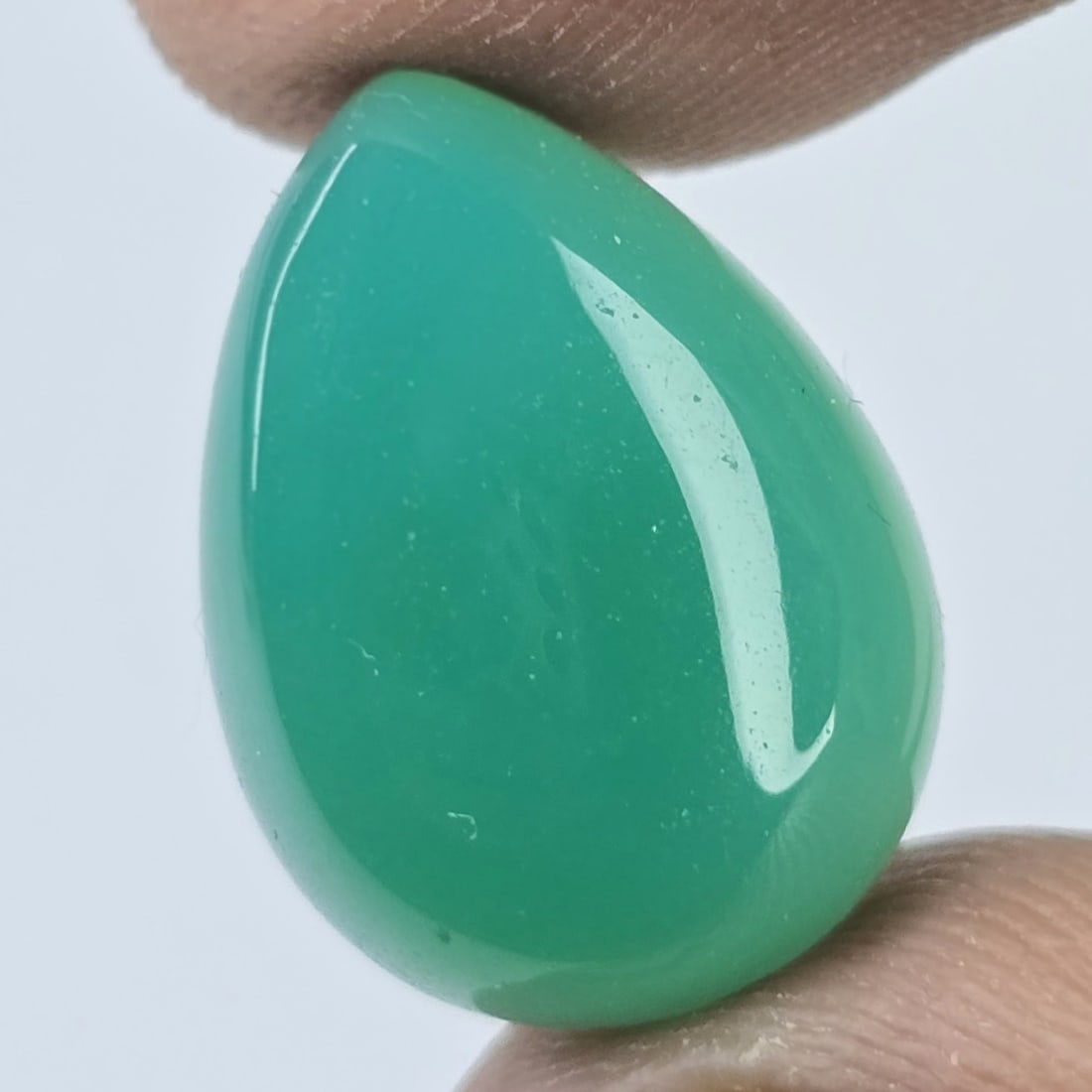 11.33 ct Natural Green Onyx: Gemstones: Natual Onyx /Carat Weights: 11.33 ct /Size or Dimensions: 15.60 X 12 X 7.60 mm