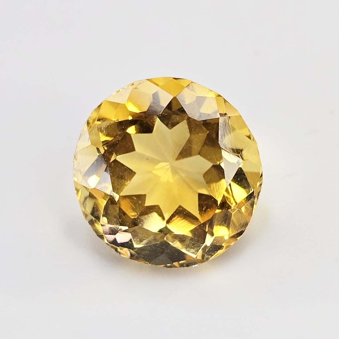 4.13 Ct "AAA Grade" Natural Citrine: Gemstones: Natural Citrine /Carat Weights: 4.13 Ct /Size or Dimensions: 10.40 X 10.20 X 7.20 mm