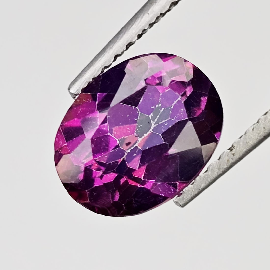 2.28 ct Natural Lulaby Mystic Topaz: Gemstones: Natural Mystic Topaz /Carat Weights: 2.28 ct /Size or Dimensions: 9 X 7 X 4.80 mm /Treatment: Coated