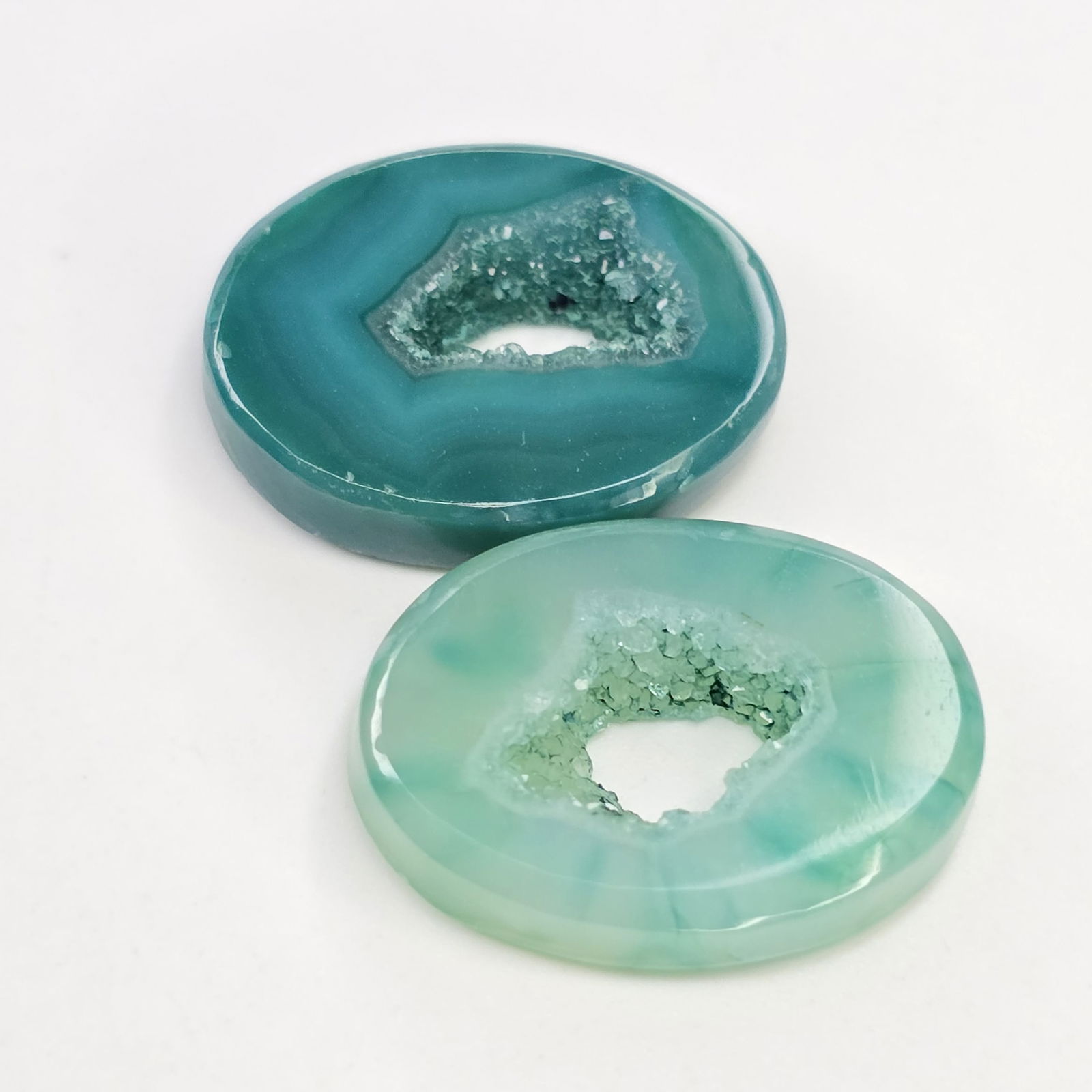 23.49 Ct Natural Onyx Druzy Lace Pair: Gemstones: Natural Onyx /Carat Weights: 23.49 ct /Size or Dimensions: 21 X 16 mm Approx /Treatment: Coated