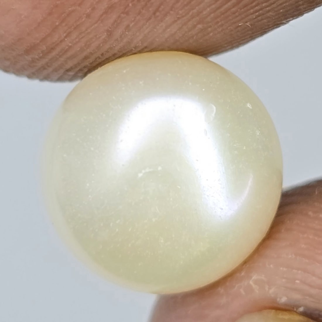 6 ct Natural Fresh Water Pearl: Gemstones: Natural Fresh Water Pearl /Carat Weights: 6 ct /Size or Dimensions: 10 X 10 mm Approx
