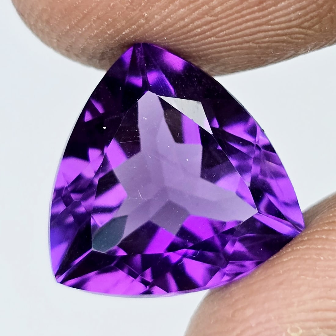 5.94 ct "Top Quality" Natural Deep Purple African Amethyst: Gemstones: Natural African Amethyst /Carat Weights: 5.94 ct /Size or Dimensions: 13 X 13 X 7.20 mm /Origin : Africa