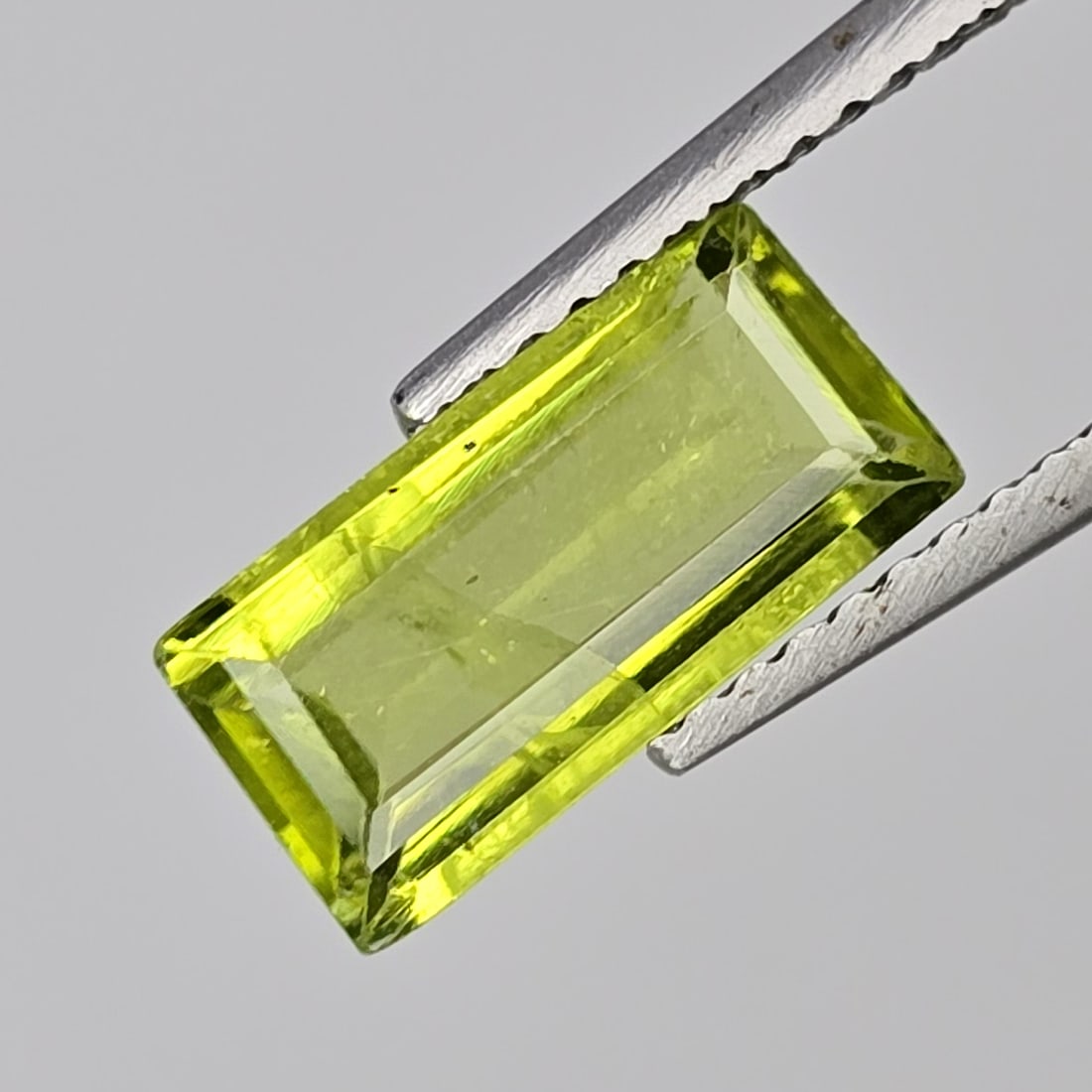 1.96 ct Natural Peridot: Gemstones: Natural Peridot /Carat Weights: 1.96 ct /Size or Dimensions: 11 X 5 X 3 mm Approx /Treatment: No