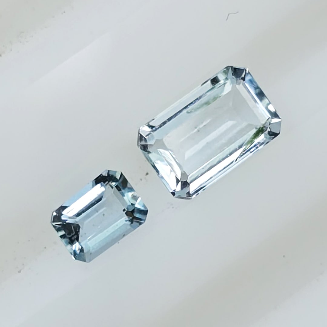 0.60 ct "Flawless" Natural Aquamarine: Gemstones: Natural Aquamarine /Carat Weights: 0.60 ct /Size or Dimensions: 5.90 X 3.80 X 2.40 & 3.80 X 2.80 X 2 mm Approx /Treatment: Natural