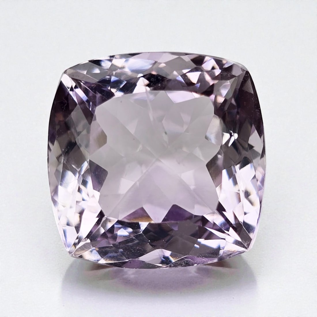 22.09 ct "Top Quality" Brazilian Natural Pink Amethyst: Gemstones: Natural Brazil Amethyst /Carat Weights: 22.09 ct /Size or Dimensions: 16.60 X 16.60 X 12 mm /Origin : Brazil