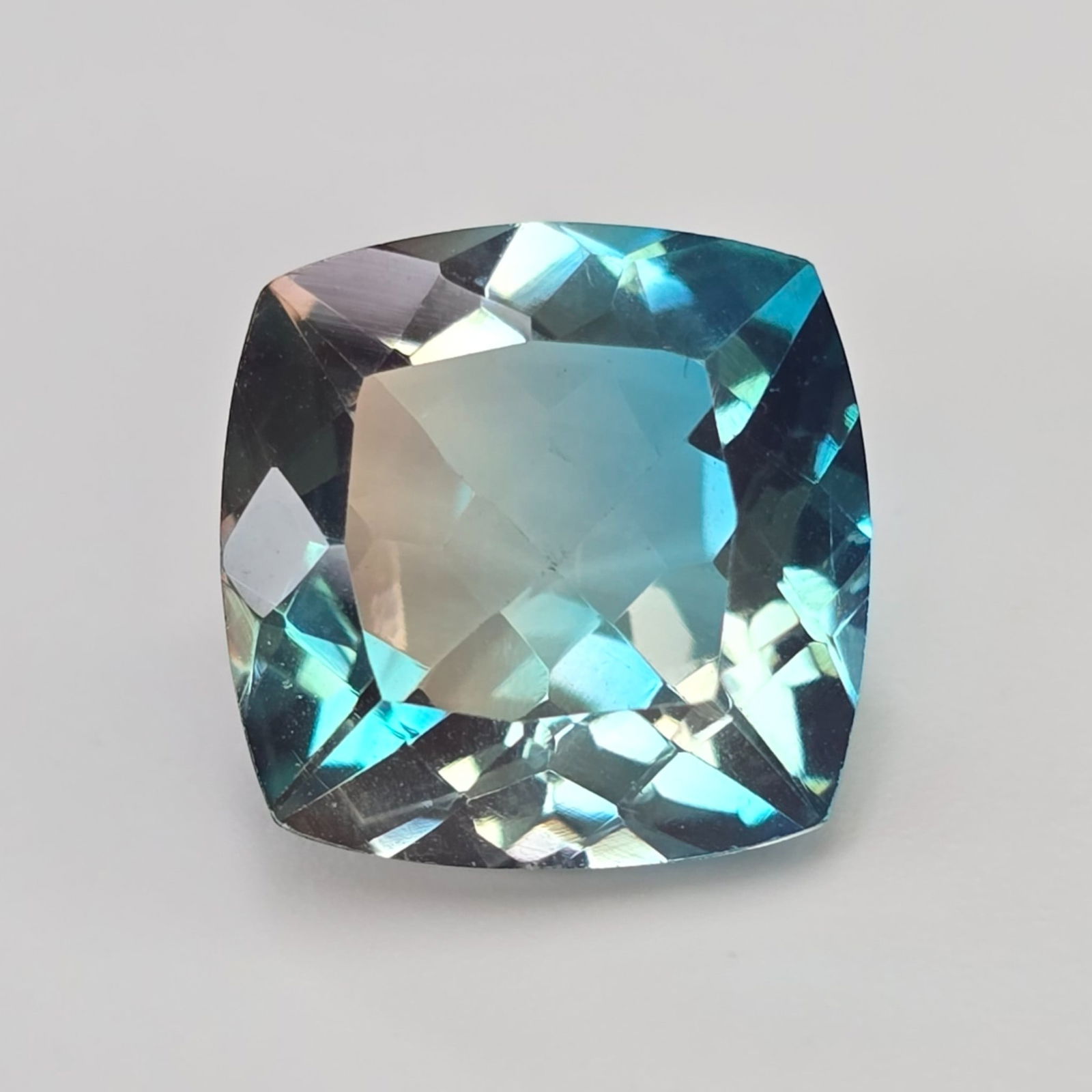 7.23 Ct "Beautiful"Aqua Terra Costa Doublet Quartz: Gemstones: Natural Quartz /Carat Weights: 7.23 ct /Size or Dimensions: 12 X 12 mm Approx /Treatment: Doublet QuartzThis beautiful gemstone is crafted from two layers of natural quartz, forming a stunn