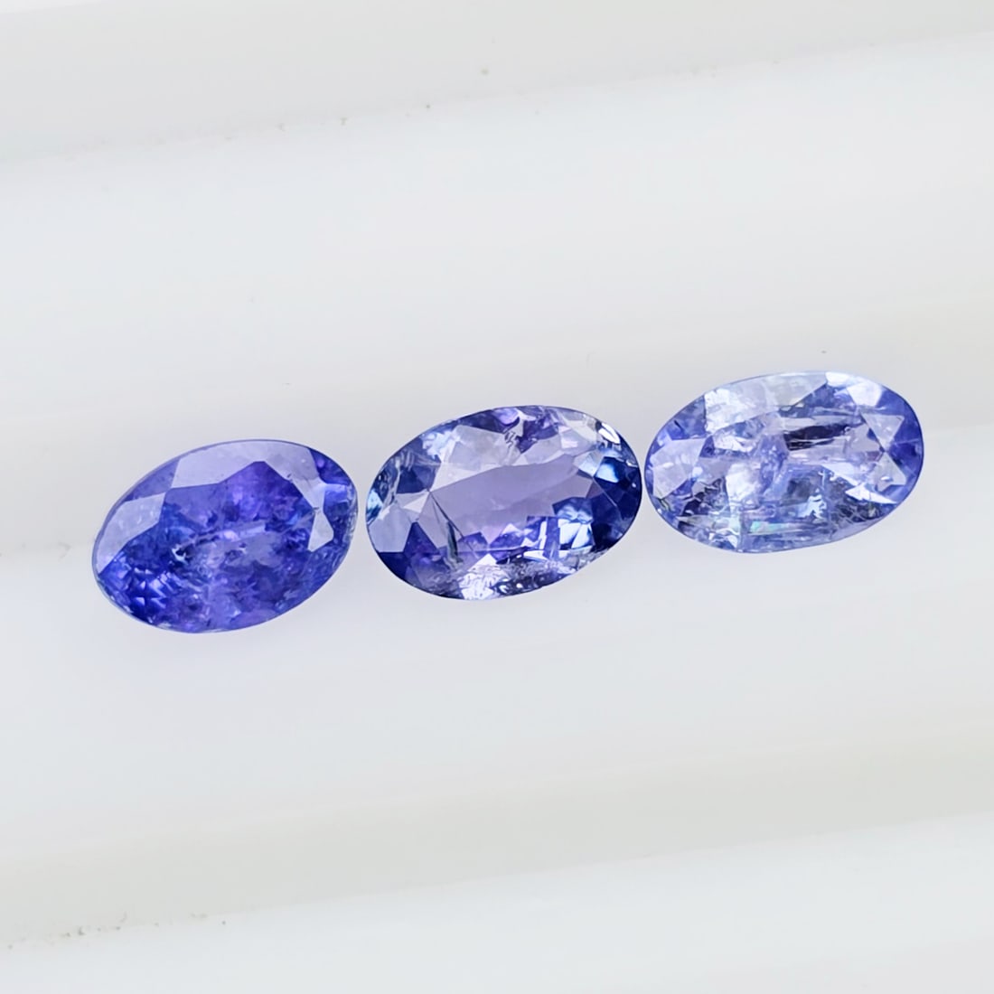 1.28 Ct Natural Tanzanite Oval Set: Gemstones: Natural Tanzanite /Carat Weights: 1.28 ct /Size or Dimensions: 6 X 4 mm Approx /Origin : Tanzania