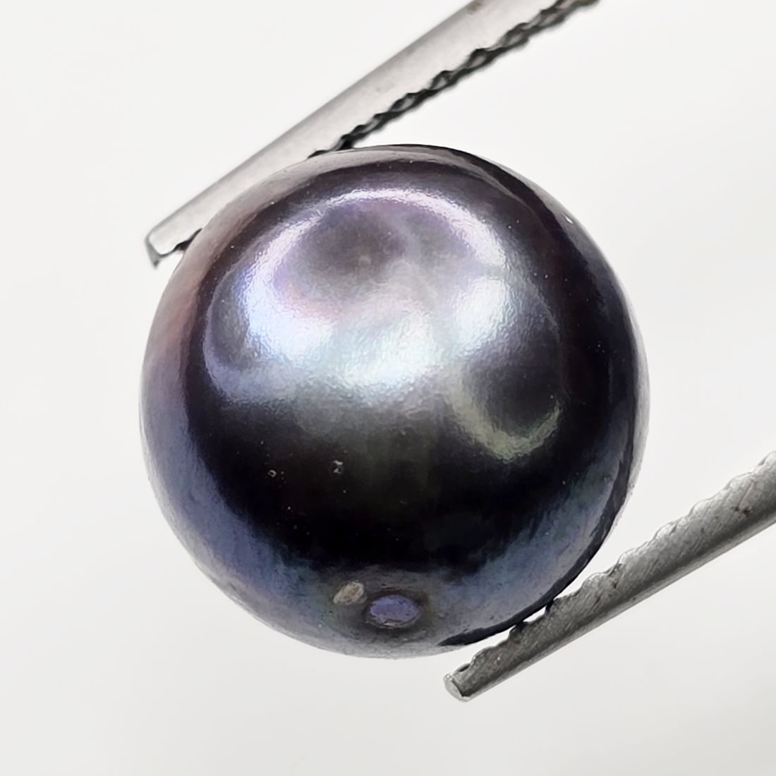 5.25 ct "Rare" Natural Black Tahitian Pearl: Gemstones: Natural Tahitian Pearl /Carat Weights: 5.25 ct /Size or Dimensions: 10 X 10 X 6.50 mm Approx