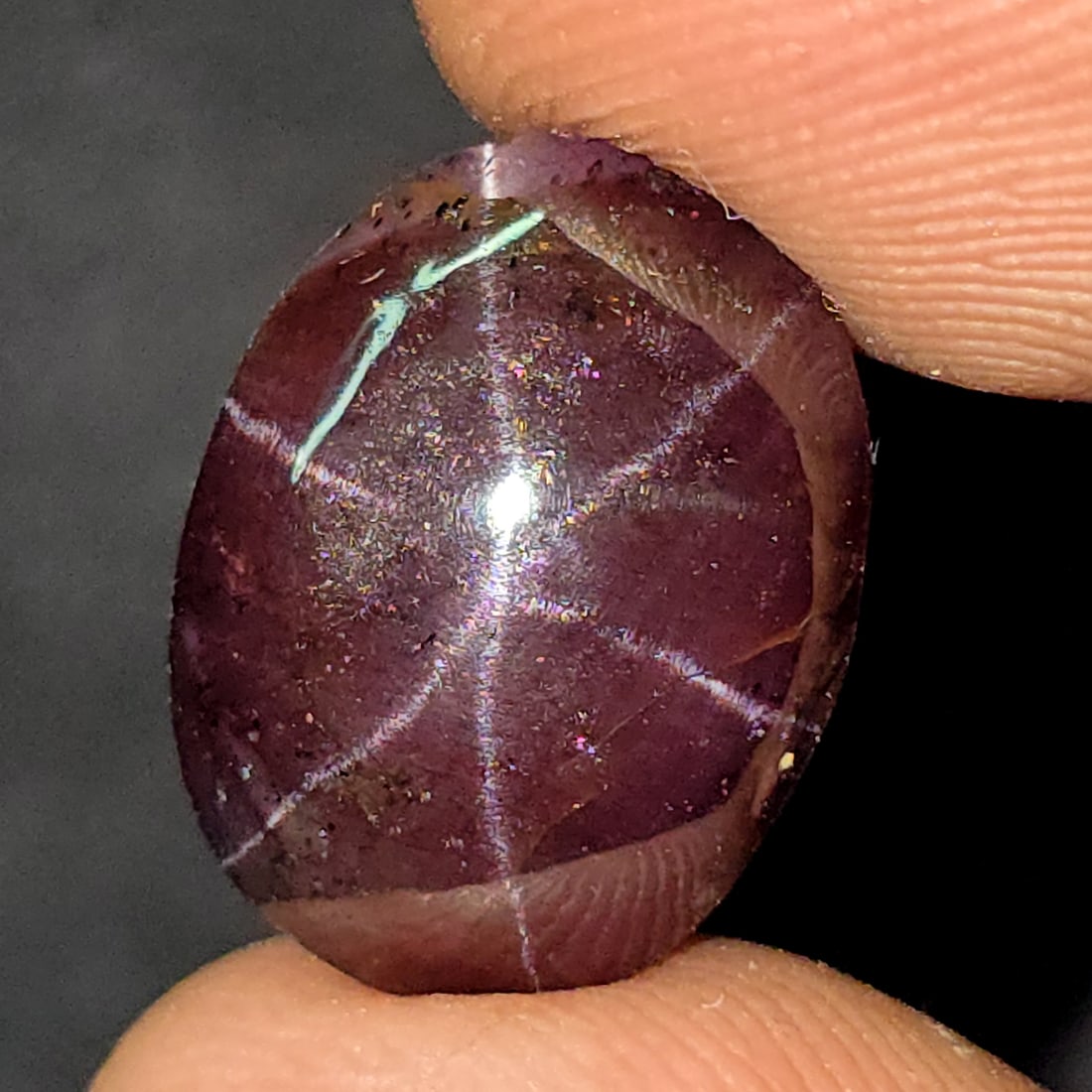 11.20 Ct Unheated Natural Star Garnet: Gemstones: Natural Star Garnet /Carat Weights: 11.20 ct /Size or Dimensions: 14.60 X 11 X 6 mm /Treatment: None