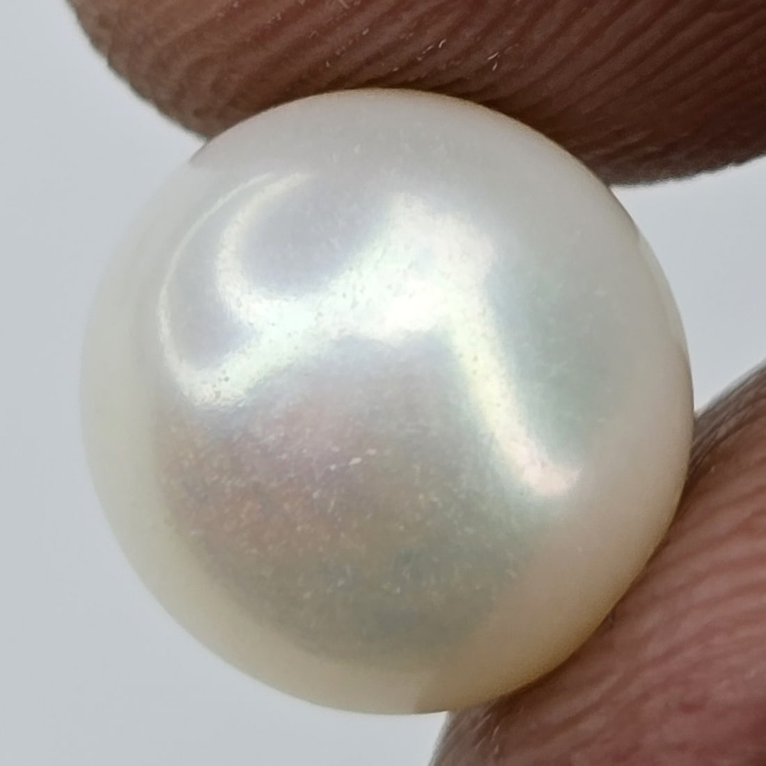 5.61 ct Natural Fresh Water Pearl: Gemstones: Natural Fresh Water Pearl /Carat Weights: 5.61 ct /Size or Dimensions: 10 X 10 mm Approx