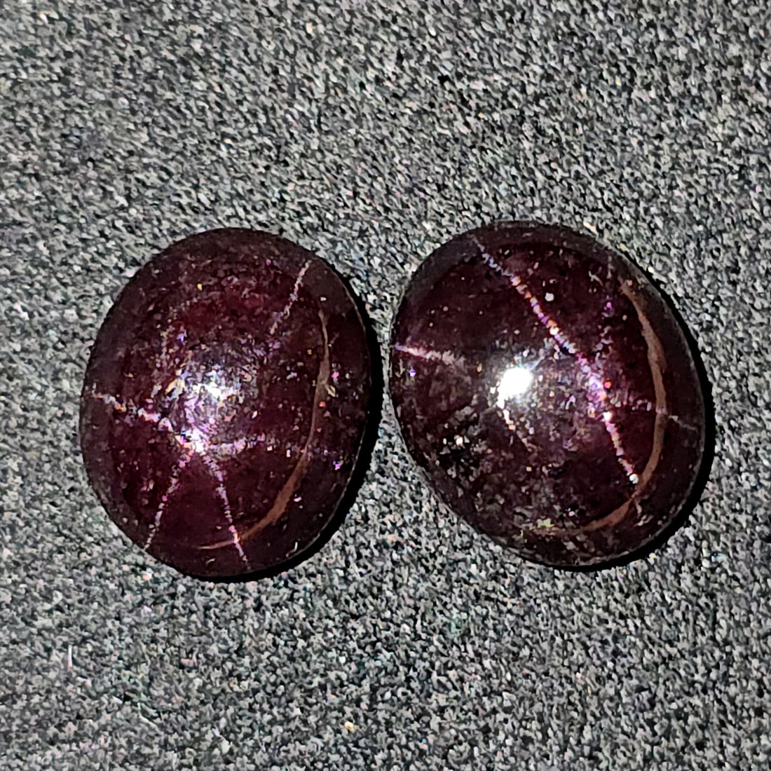 9.71 Ct Unheated Natural Star Garnet: Gemstones: Natural Star Garnet /Carat Weights: 9.71 ct /Size or Dimensions: 10 X 8 mm /Treatment: None