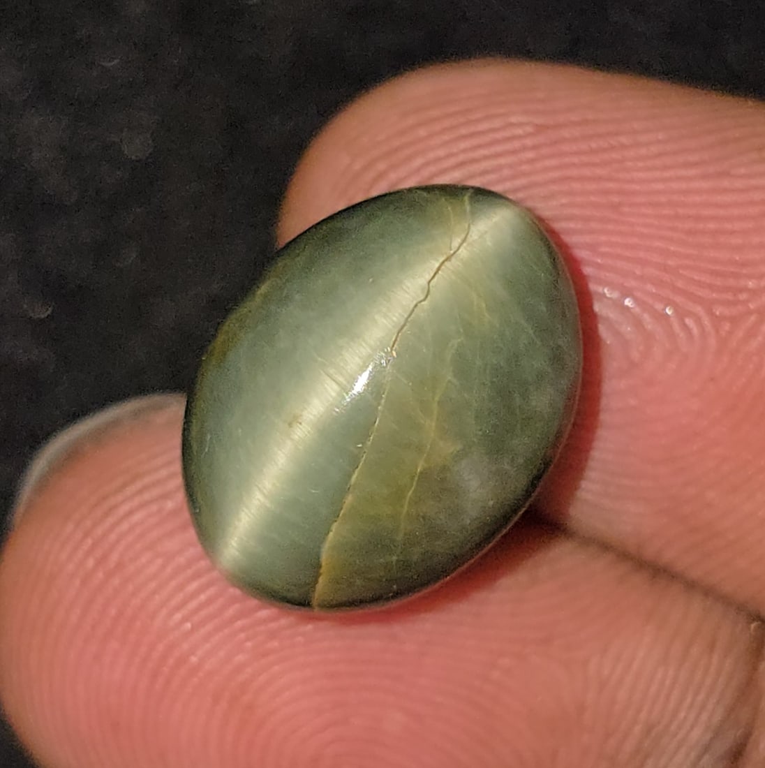 10.55 Ct Natural Cat's Eye: Gemstones: Natural Tiger's Eye /Carat Weights: 10.55 ct /Size or Dimensions: 14.50 X 11 X 9.50 / Treatment: No