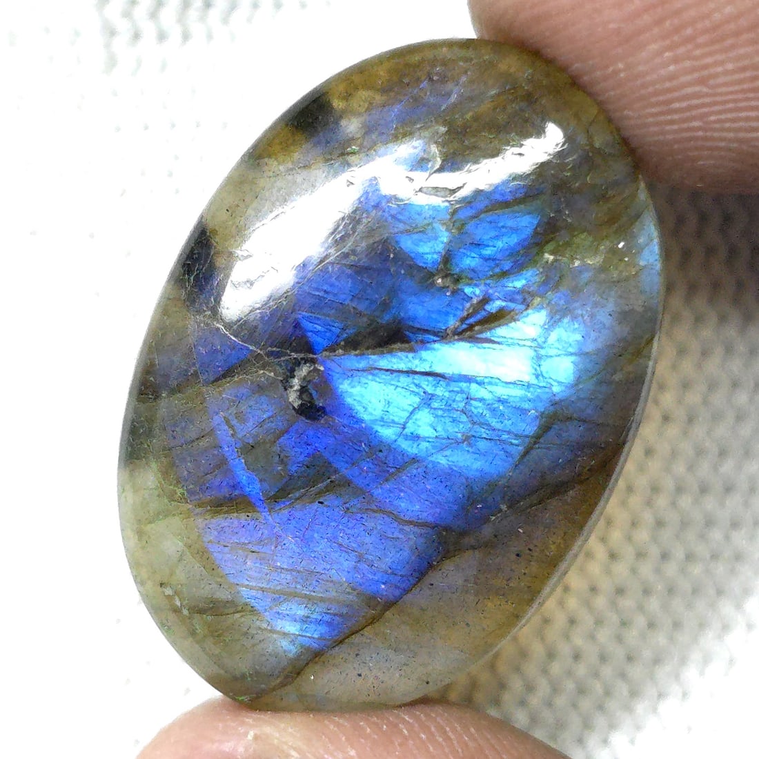 26.22 Ct "AAA Grade" Natural Blue Labradorite (1 of 6)