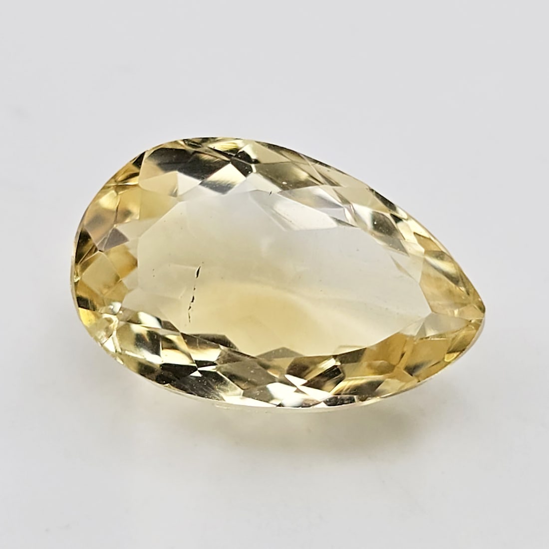 5.73 Ct Natural Citrine: Gemstones: Natural Citrine /Carat Weights: 5.73 Ct /Size or Dimensions: 14.40 X 9 X 7 mm Approx