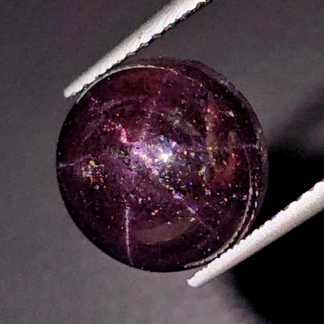 11.64 Ct Unheated Natural Star Garnet: Gemstones: Natural Star Garnet /Carat Weights: 11.64 ct /Size or Dimensions: 11.50 X 11.30 X 7.90 mm /Treatment: None