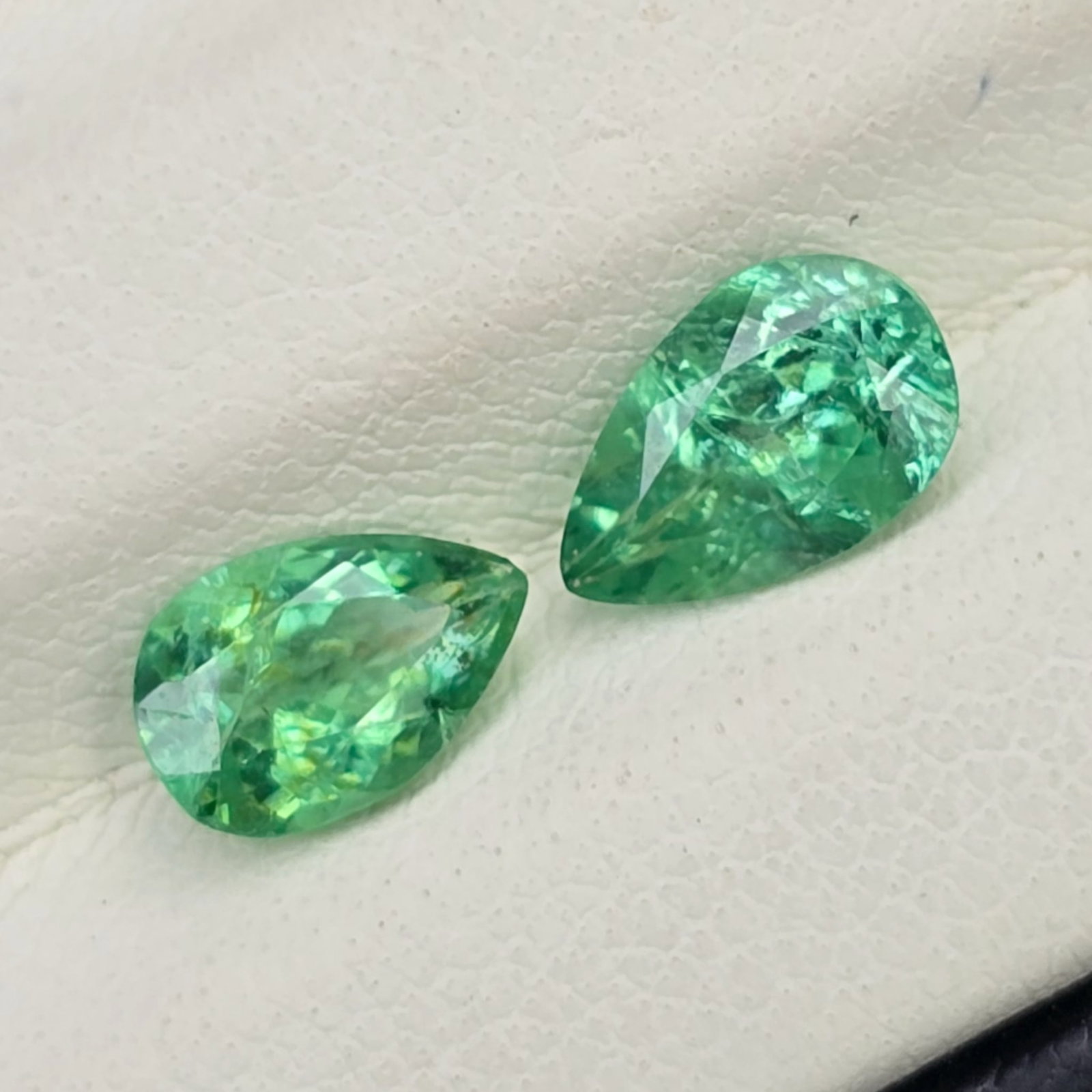 1.62 ct Natural Paraiba Neon Green Apatite Pair: Gemstones: Natural Neon Apatite /Carat Weights: 1.62 ct /Size or Dimensions: 6 X 4 mm Approx