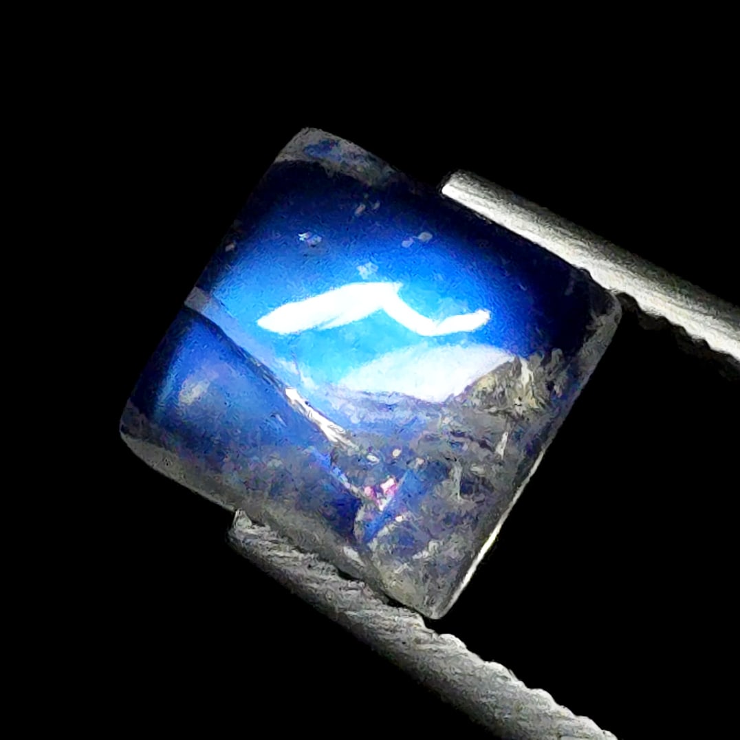 1.46 Ct Natural Royal Blue Moonstone: Gemstones: Natural Blue Moonstone /Carat Weights: 1.46 Ct /Size or Dimensions: 6.30 X 6.30 X 3.50 mm