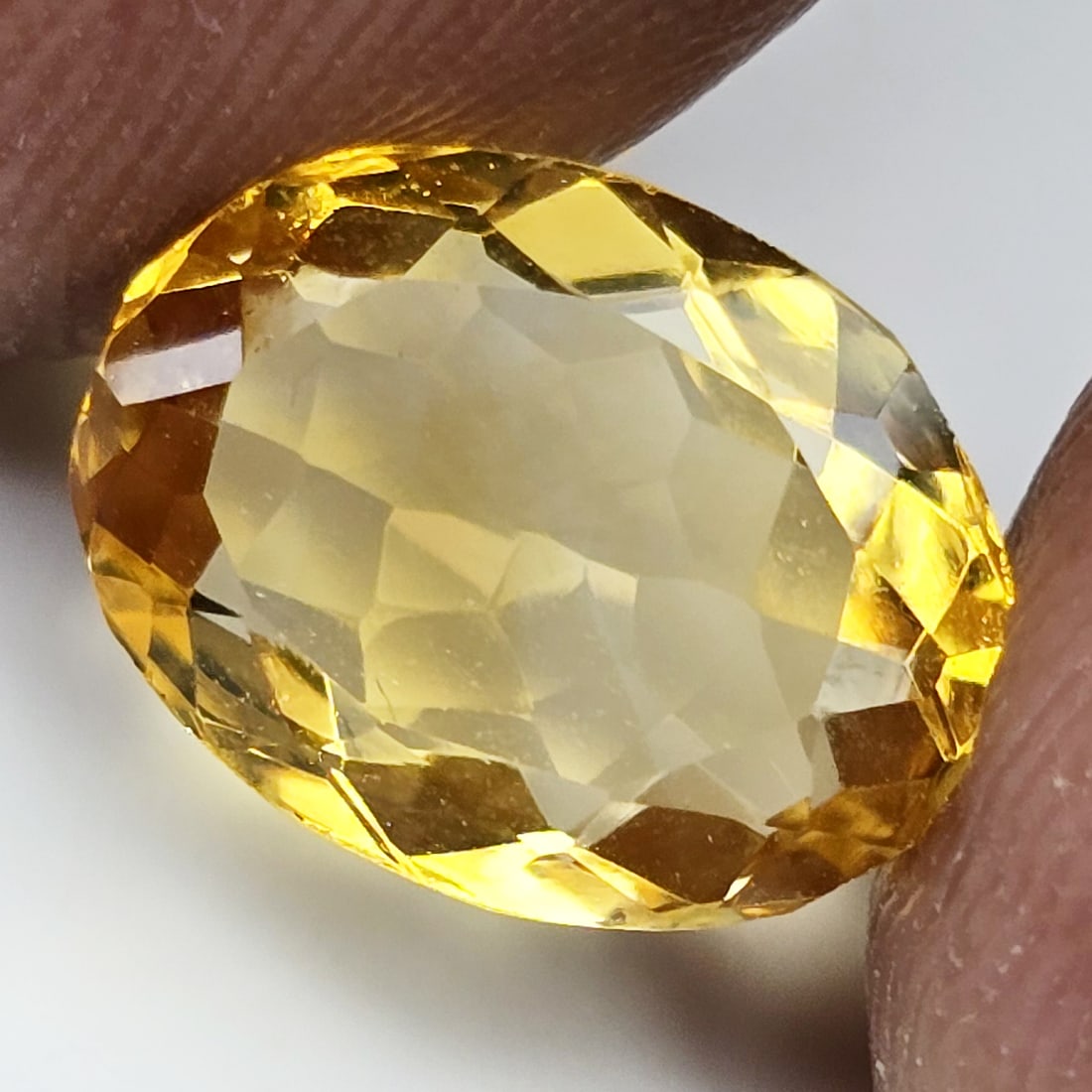 3.47 Ct Natural Citrine: Gemstones: Natural Citrine /Carat Weights: 3.47 Ct /Size or Dimensions: 11.20 X 8.50 X 5.30 mm Approx