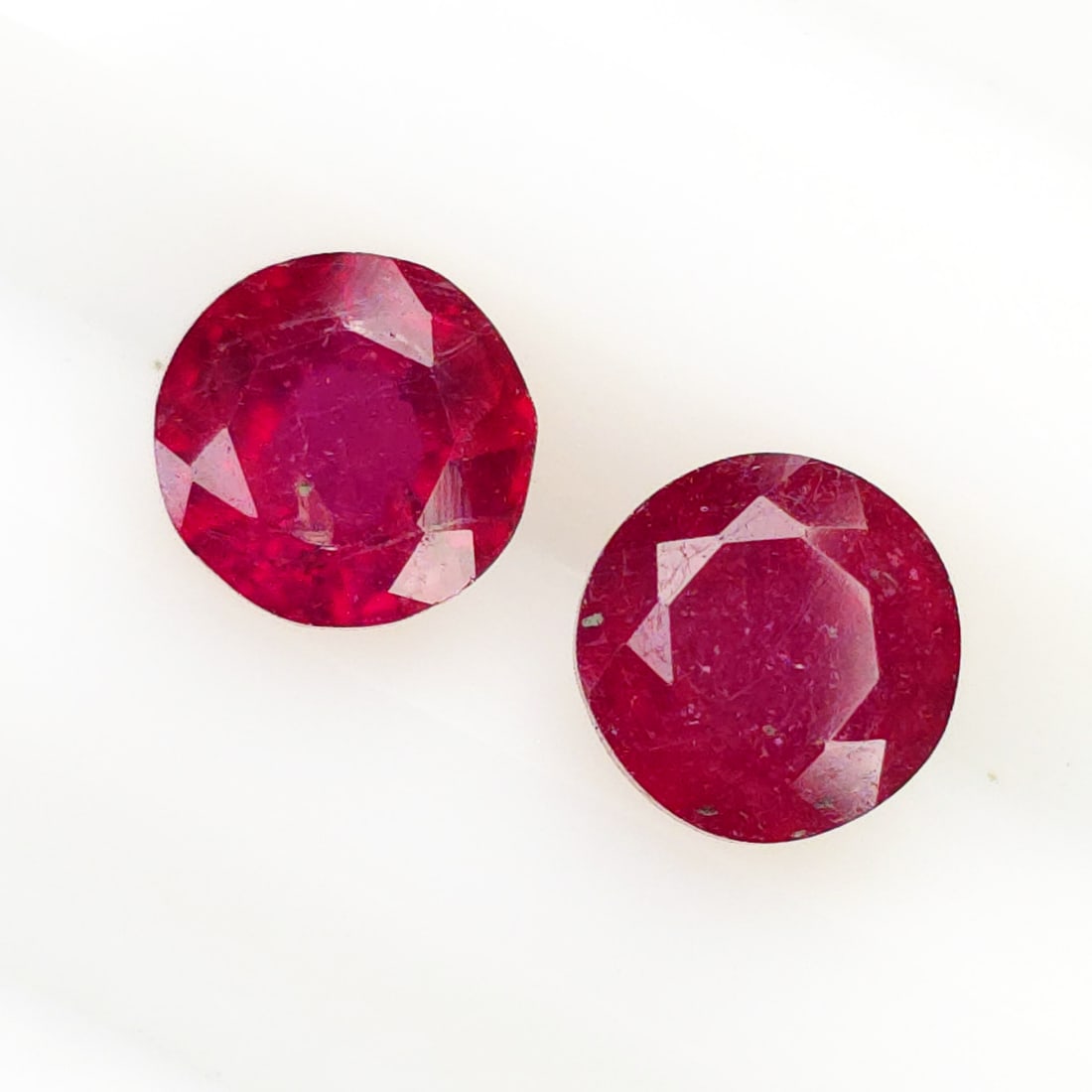 1.71 Ct Natural Mozambique Red Ruby Pair (1 of 4)